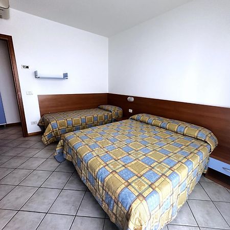 Residence Eurostar بيبيوني المظهر الخارجي الصورة